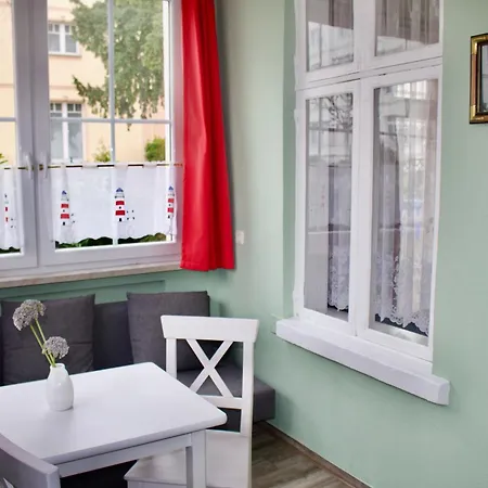 Strandvogtei Sellin - Ferienwohnung 1 - Gemuetliches Apartment In Zentraler Lage Экстерьер фото