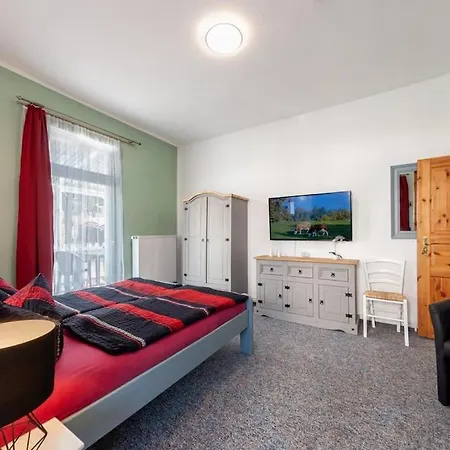 Strandvogtei Sellin - Ferienwohnung 1 - Gemuetliches Apartment In Zentraler Lage Экстерьер фото