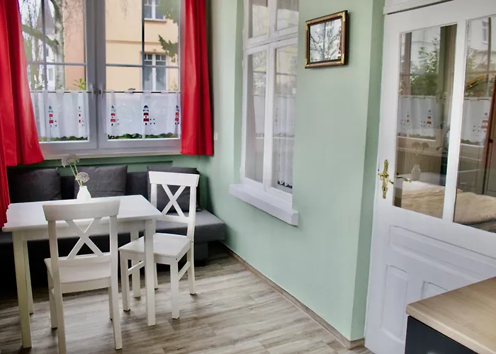 Strandvogtei Sellin - Ferienwohnung 1 - Gemuetliches Apartment In Zentraler Lage